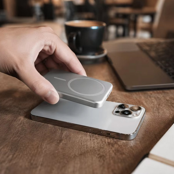 Café scene: The split second of magnetic attachment